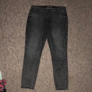 “Rockstar” SUPER Skinny Jeans -TALL 18 plus- high rise-“washed” black